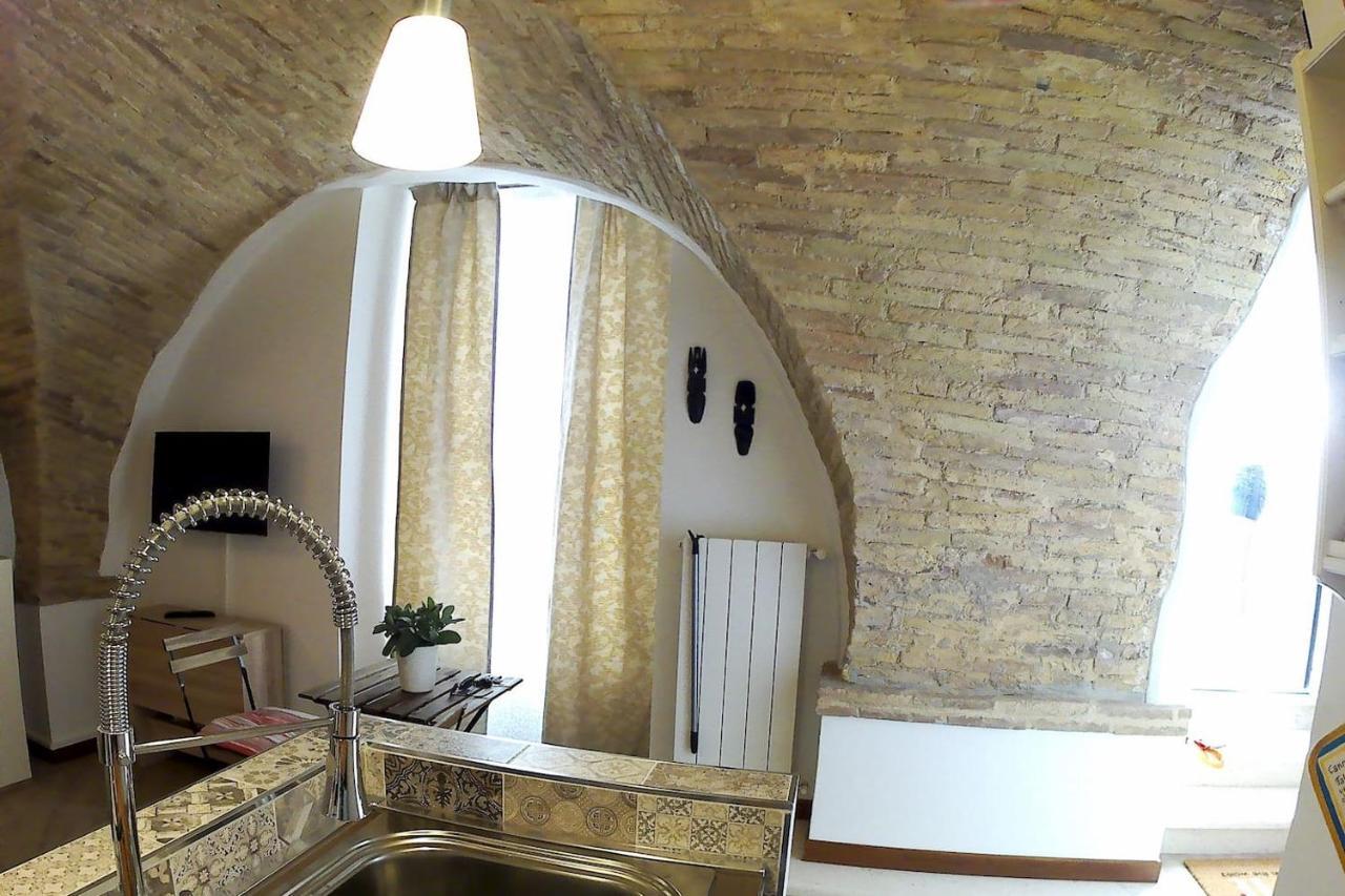 Monolocale Quartiere Medievale Apartment